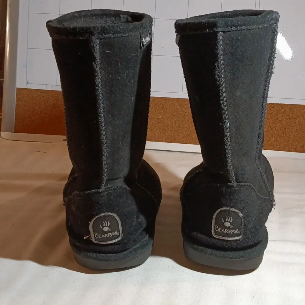 Bear Paw Women's Emma Black Short Suede Leather Boots Sz 9